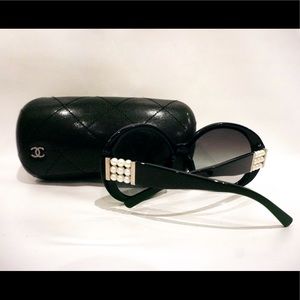 CHANEL Black Oversized Sunglasses & Pearl Detail